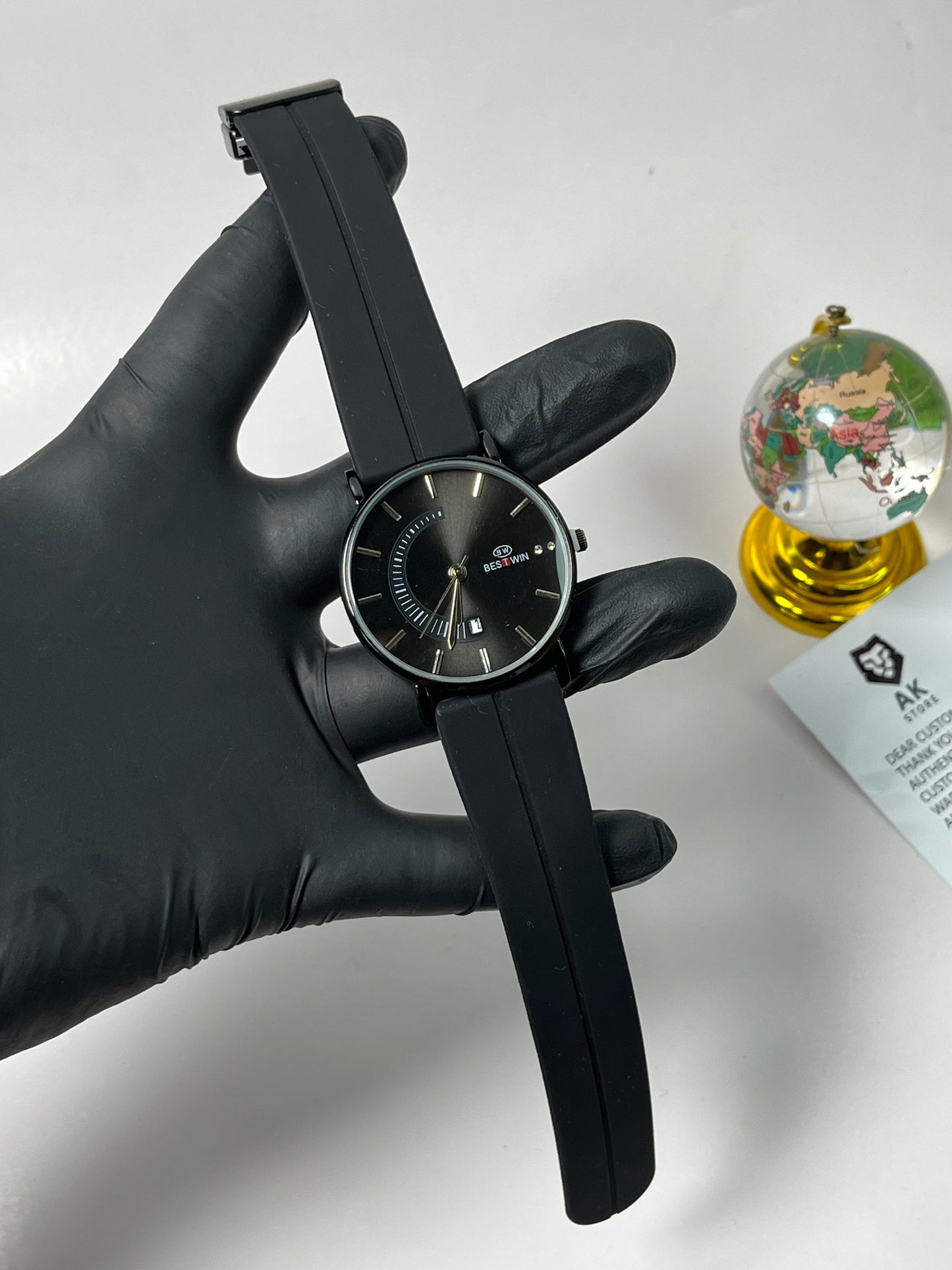 Bestwin Magnetic Lock & Silicone Rubber Straps Wrist Watch
