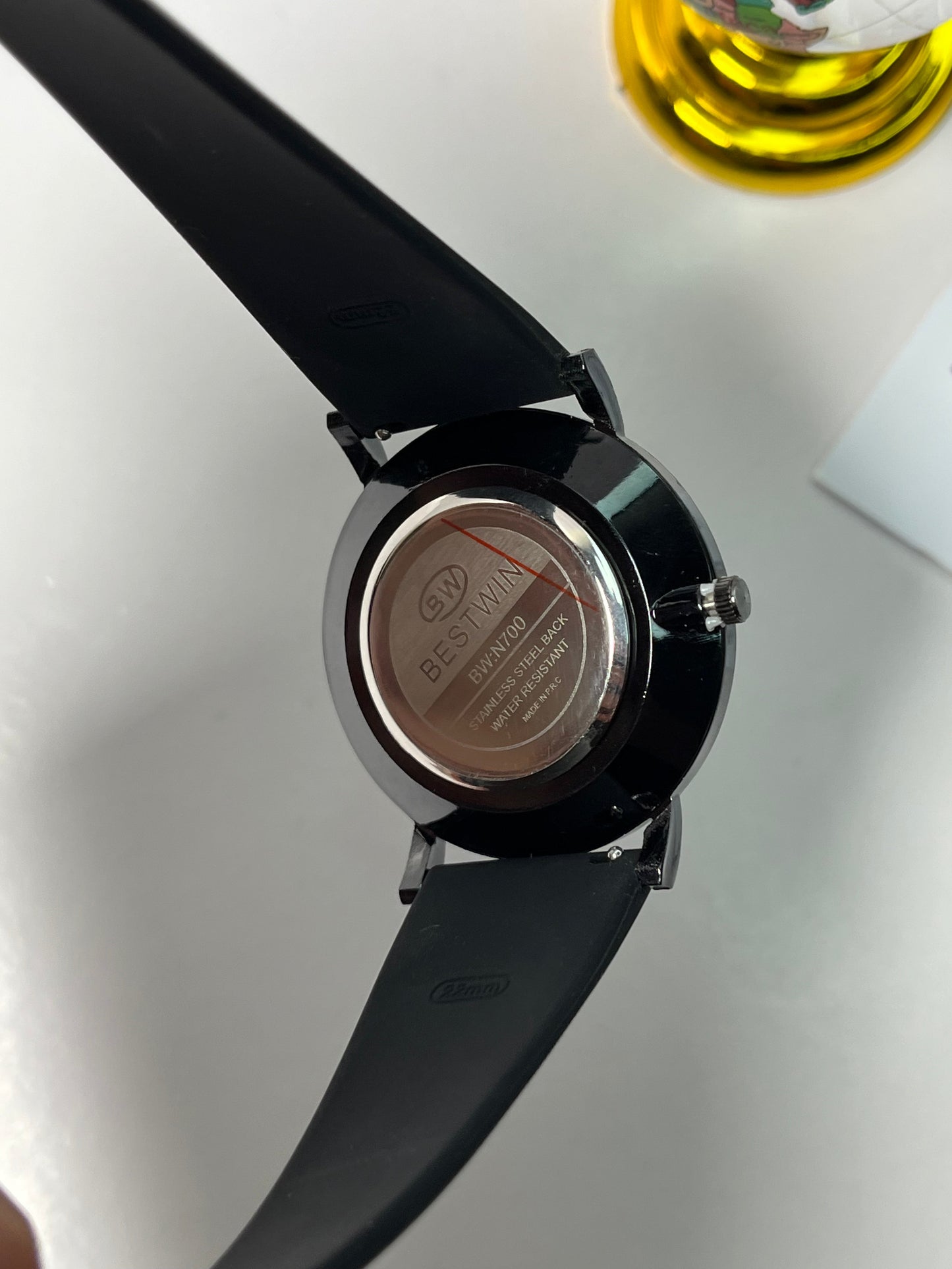 Bestwin Magnetic Lock & Silicone Rubber Straps Wrist Watch